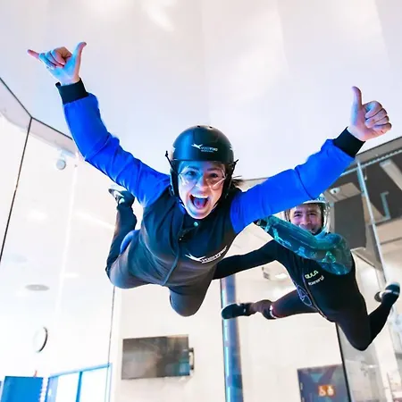 Сasa de vacaciones Large Single-family - In *