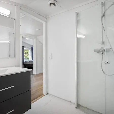 Сasa de vacaciones Large Single-family - In