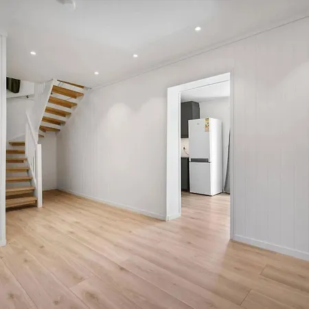 Large Single-family - In Voss