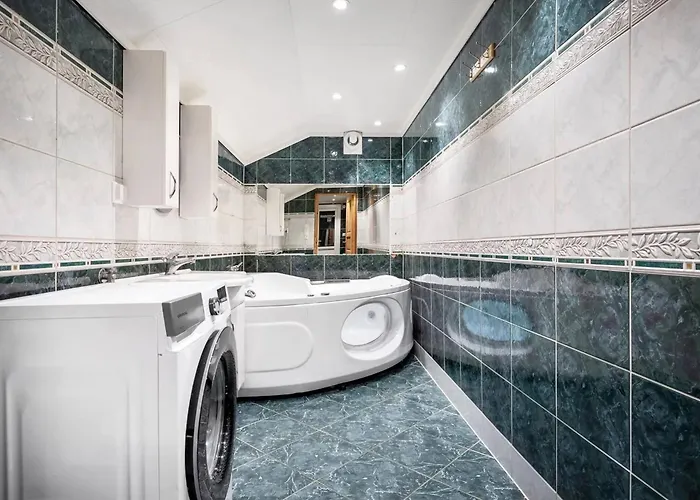 Large Single-family - In *